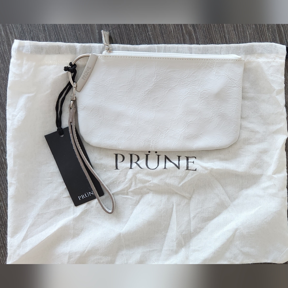 PRÜNE White Wristlet Argentinean Leather Handbag